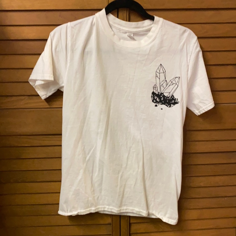 White and black artist t-shirt size small